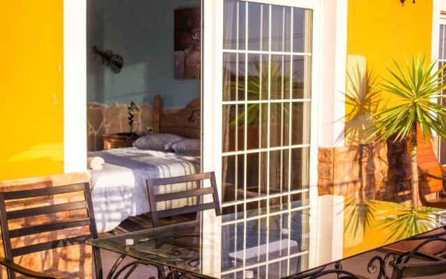 Platanito House