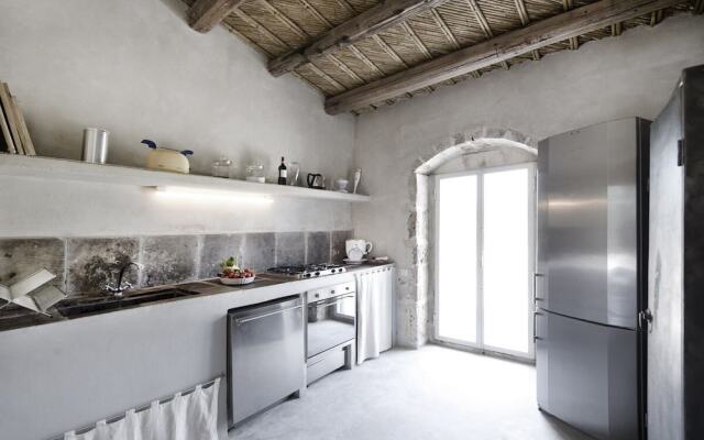 Tenuta busulmone Noto villa e piscina