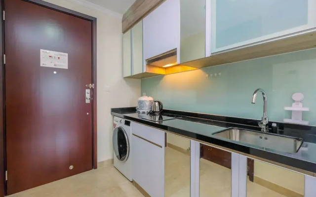 Warm and Cozy Studio at Menteng Park Apartment