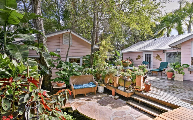 Sarasota Bungalow w/ Pergola, Garden & Waterfalls!