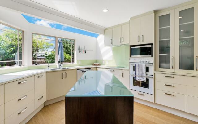 Central City 3BR Paradise- Sky- Netflix