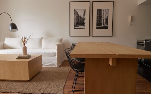 Charming 1 bedroom Apartment III