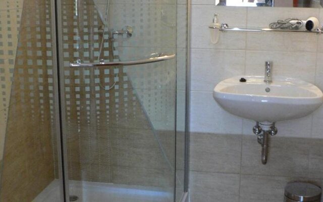 Nyirfa Apartmanház
