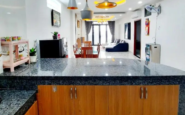 MM's House