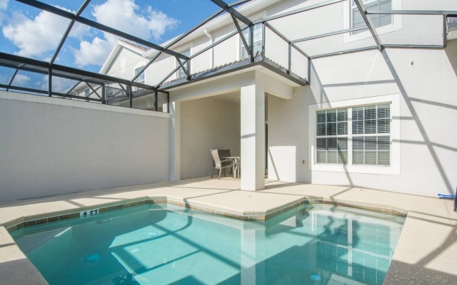 Pleasant home near Disney with private pool