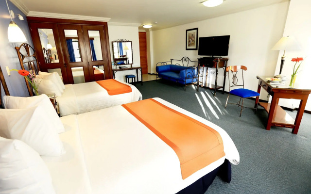 Hotel Ciros