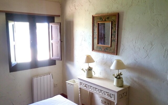 House With 2 Bedrooms in Bernuy, With Furnished Garden