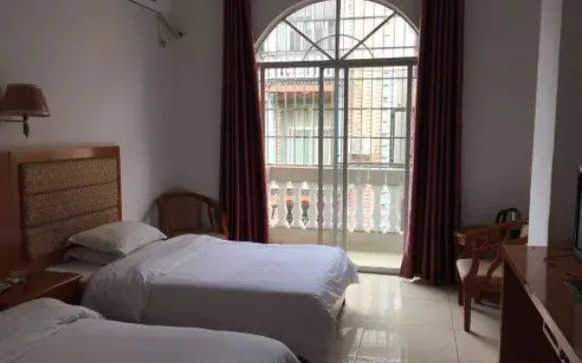 Dongxing Sijibianjie Hotel