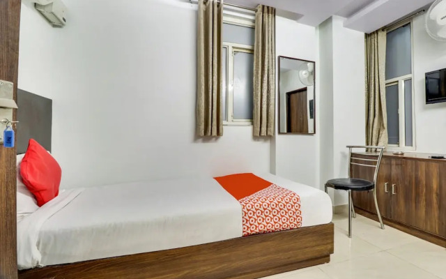 Oyo 6697 Hotel Green Lemon