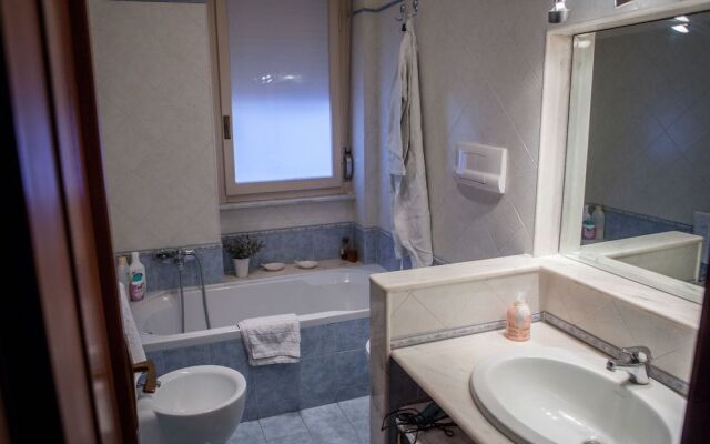 Un Tuffo Nella Baia Di Capomulini