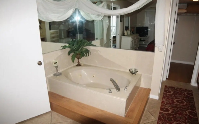 Windjammer 407 2 Bedroom Condo