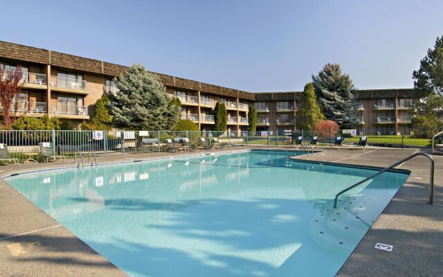 Red Lion Hotel Pasco Airport & Conference Center