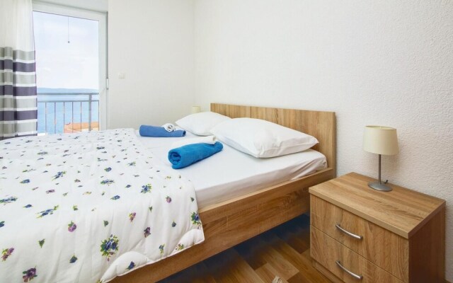 Stunning Home in Mali Rat With Wifi and 3 Bedrooms
