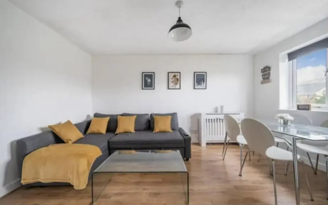 Charming Apartment Close to Central London