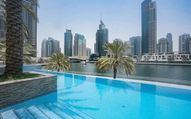 Modern Apartment in Dubai Marina Amazing Pool!