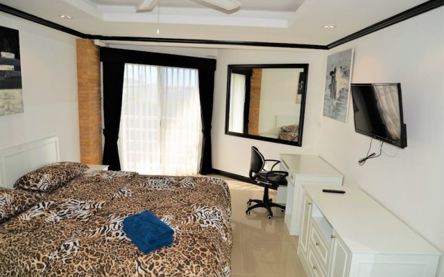 Stylish 2 bed Condo Jomtien