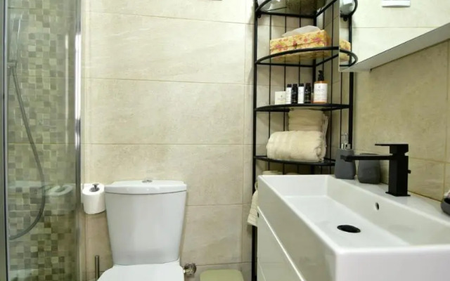Agate Hydra luxury apartment