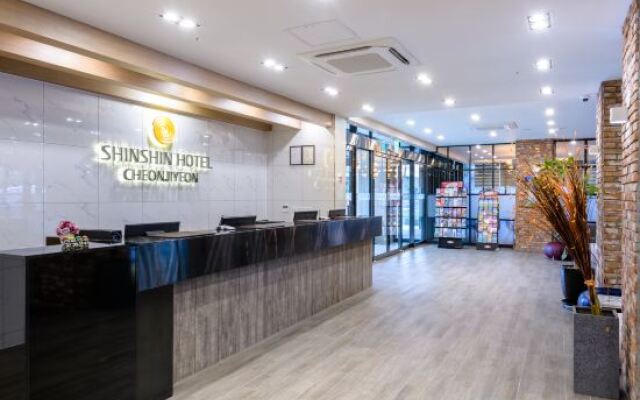 Shin Shin Hotel Cheonjiyeon