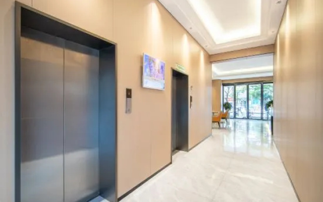 GreenTree Inn (Nanchang Railway Station Bayi Square Ding Road South Metro Station) – Hotel Rooms – Nanchang