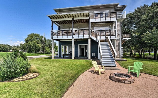 Secluded Seabrook Waterfront Home w/ Patio!