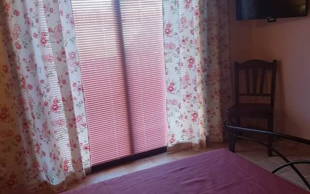 Villa With Air-conditioned Garden Near the sea