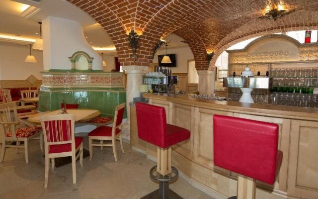 Donauhotel Lettnerhof