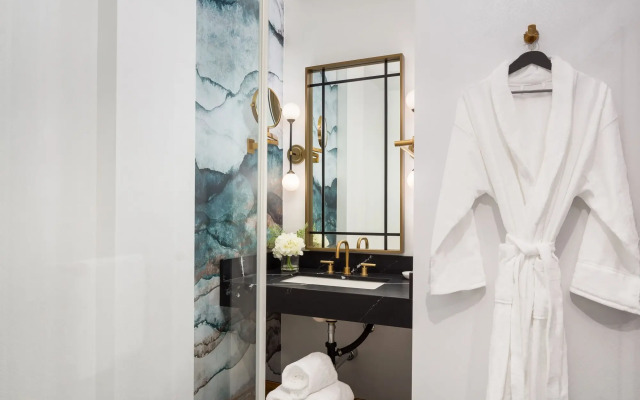 The Godfrey Hotel Hollywood