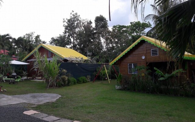 Bungalow With 2 Bedrooms in Baie Mahault, With Enclosed Garden and Wif