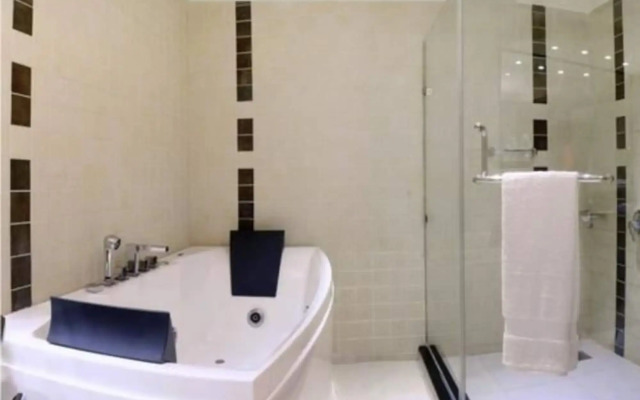 Park Lane Hotel