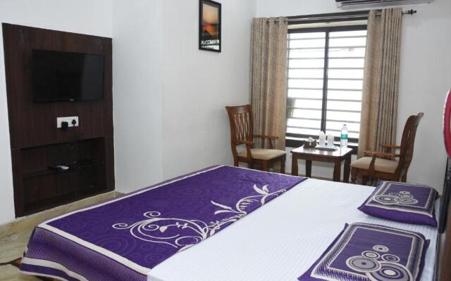Alakhnanda Guest House