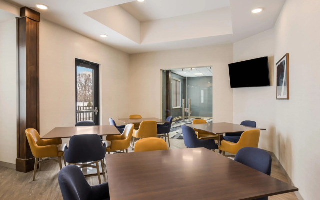 MainStay Suites Gaylord