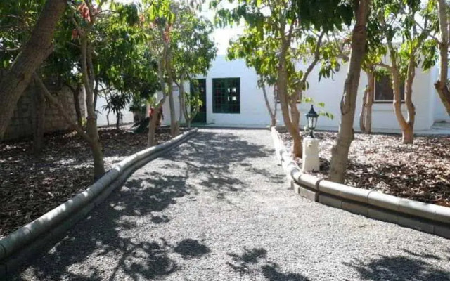 Cho Manuel Residence
