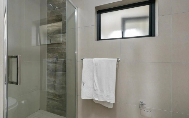 Jacana Estate, The Gem