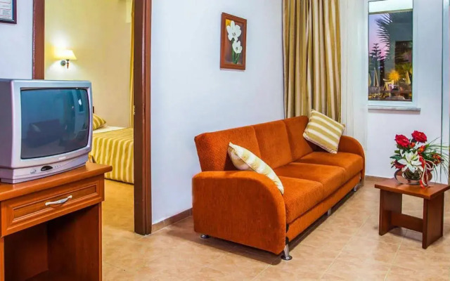 Отель Xeno Eftalia Resort 