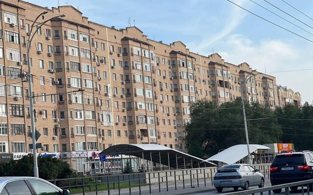 Apartments on Stroiteley Avenue 2