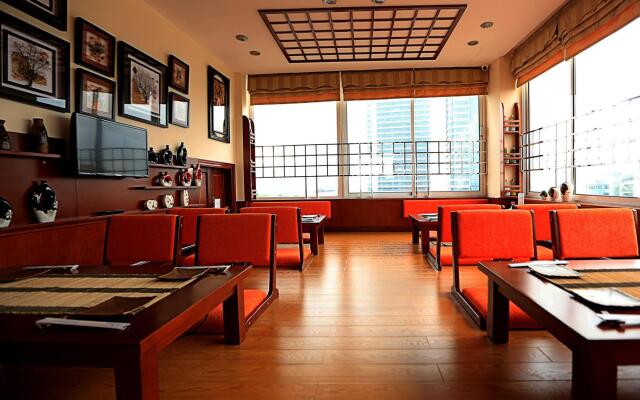 Moon View Hotel