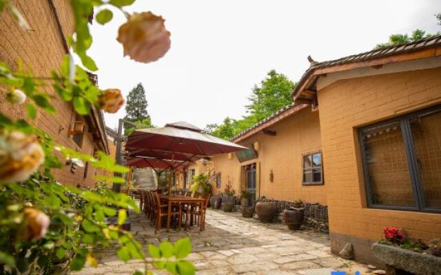Yinxian Bieyuan Hostel