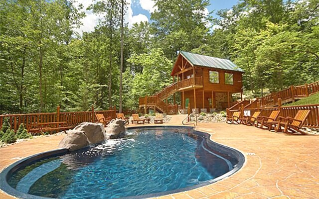 Smoky Ridge View - Three Bedroom Cabin