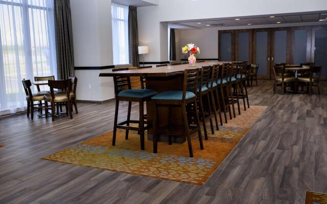Hampton Inn & Suites by Hilton Truro