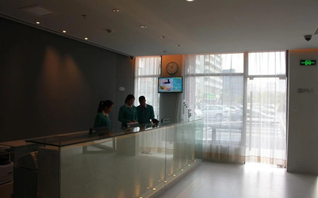 Jinjiang Inn Xiangzhou Inter-city Bus Station Hotel