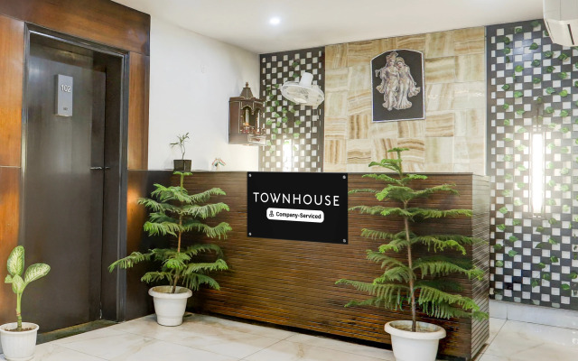 Super Townhouse Sushant Lok Phase 1 Formerly Hotel Neven