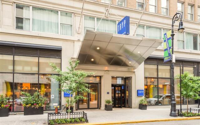 Tryp By Wyndham Times Square South