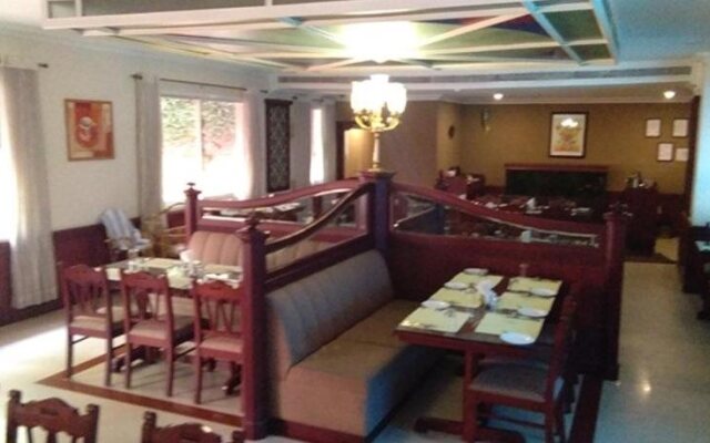 Hotel Raj Residency