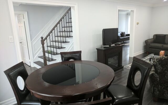 QuickStay - Beautiful 5bdrm House in Vaughan