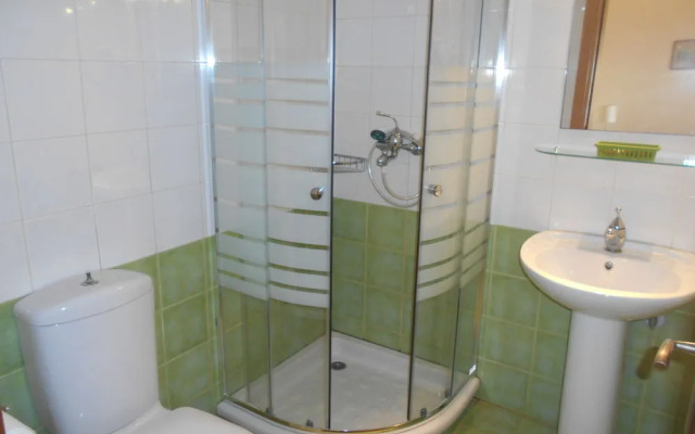 Helen's 11 Apartments