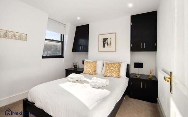 10 Mins Walk to The Oval The Kennington Retreat