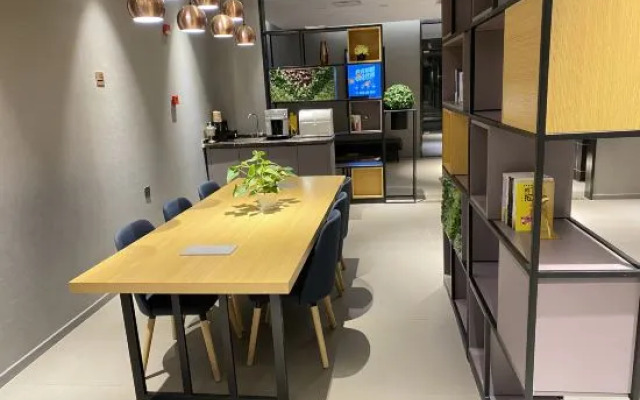 Home Inn Selected (Wuhan High-Speed Railway Station)