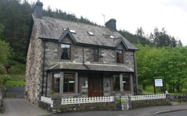 Dolgethin Guest House