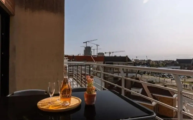 Apartment Near the Beach With Terace