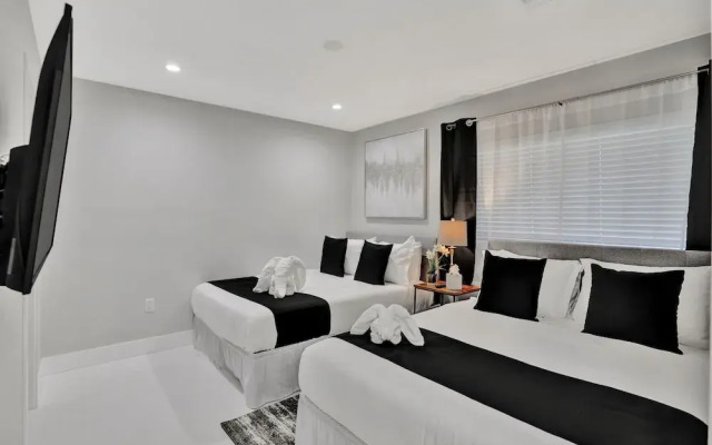 Renovated 5 Br Home with Heated Pool